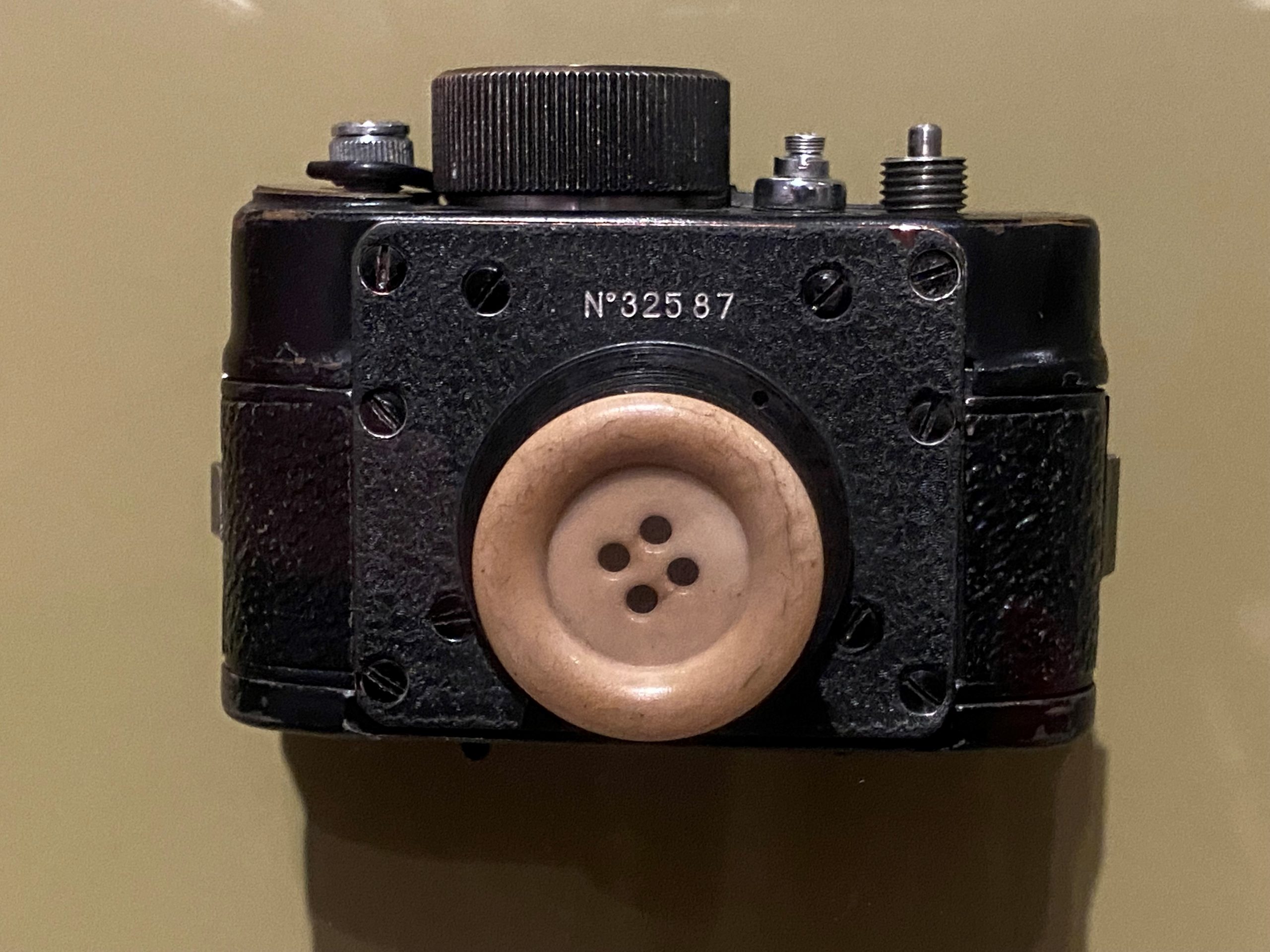Stasi Buttoncam