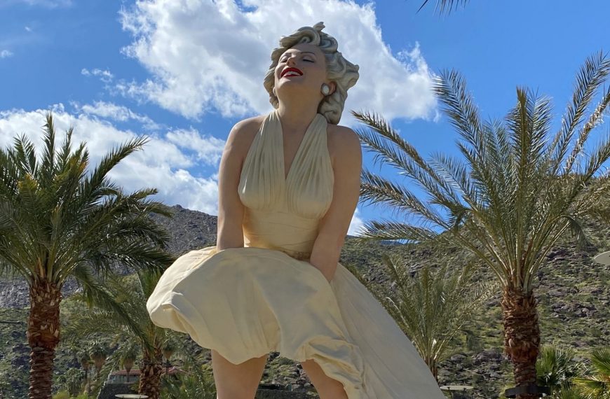 Palm Springs’ Famous Marilyn Monroe Sculpture