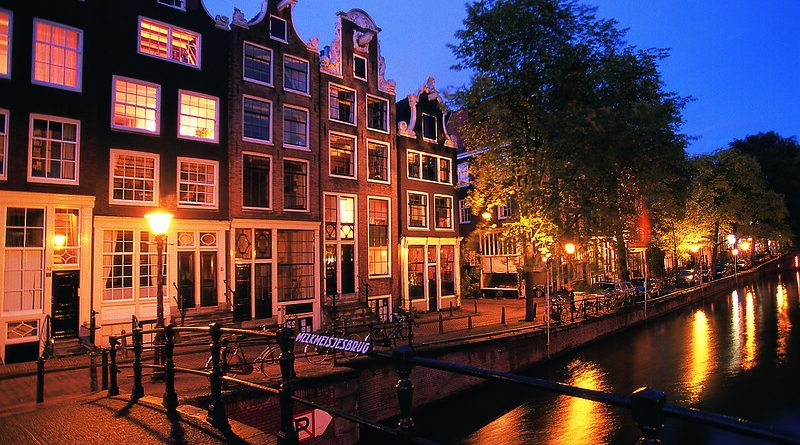 The Top 10 Things To See & Do In Amsterdam – PILOT GUIDES