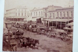 Melbourne city street, mid 19th century