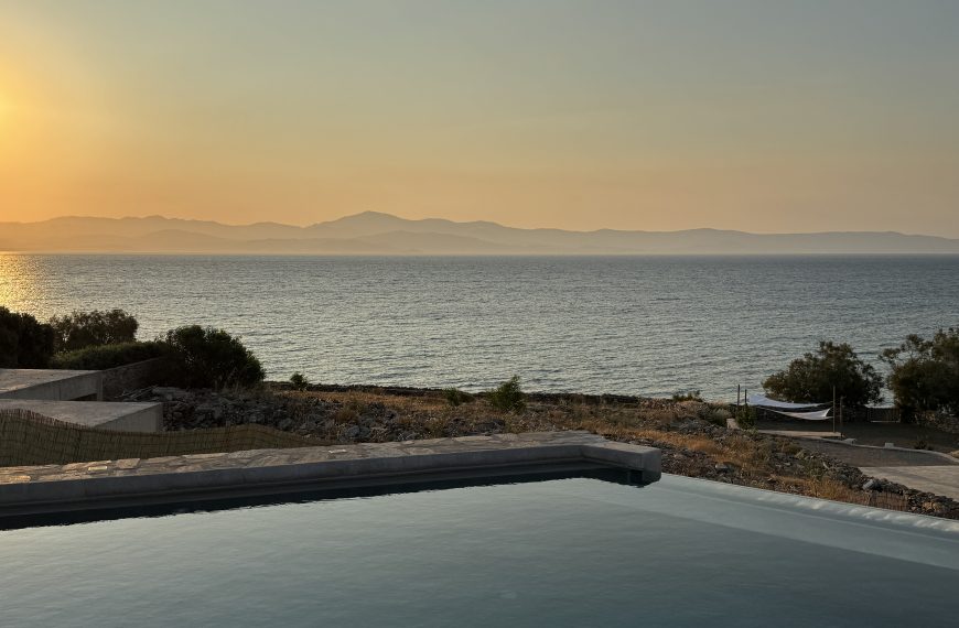 Paros