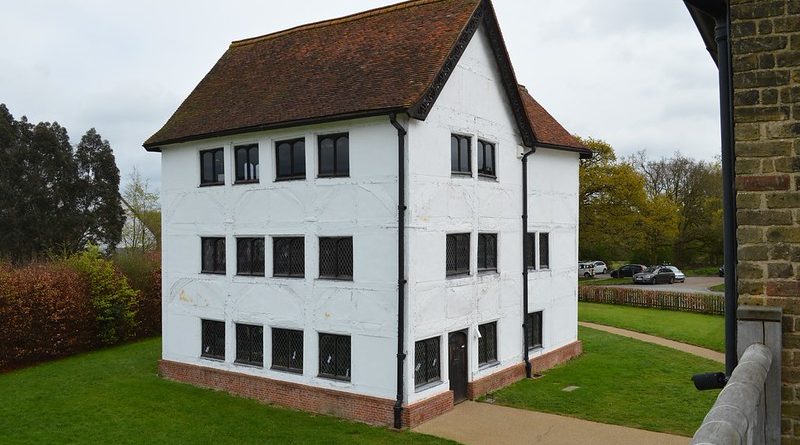 Queen Elizabeth’s Hunting Lodge