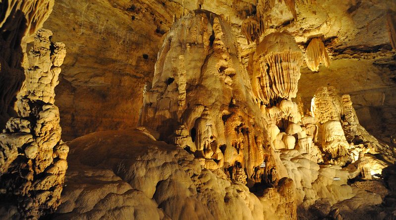 Natural Bridge Caverns