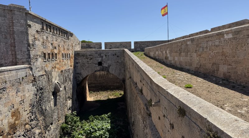 Menorca forts 01