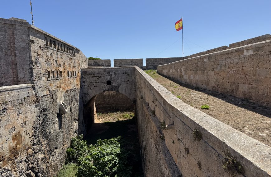 Menorca forts 01
